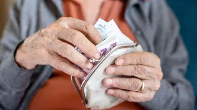 Emekli ve memurun 2026 Temmuz - 1 Ocak 2027 zam oranı değişti! Bakın ne kadar