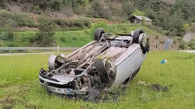 Lastiği Patlayan Araç Savruldu: 5 Kişi Yaralandı!