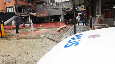 Adana Seyhan'da Silahlı Saldırı: Avize Mağazası Çalışanı Ağır Yaralı
