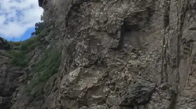 Sivas’ta Tehlike Oluşturan Kayalar Kontrollü Operasyonla Düşürülüyor