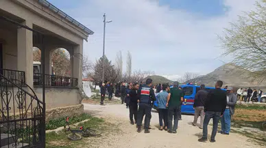 Silahlı Kavga Faciası: Eşini Öldürüp Canına Kıydı!