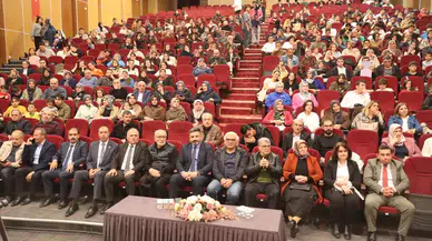 Sivas’ta Özel Eğitim Öğrencilerinden Duygulandıran Şiir Dinletisi
