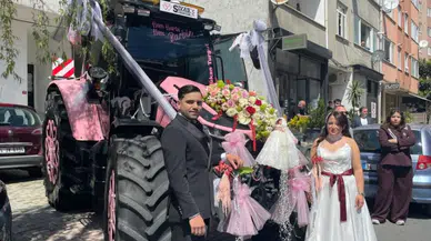 Sivaslı Yiğido Pembe Traktörünü Gelin Arabasına Dönüştürdü