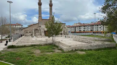 Çifte Minareli Medrese’de Restorasyon Hazırlığı Başladı