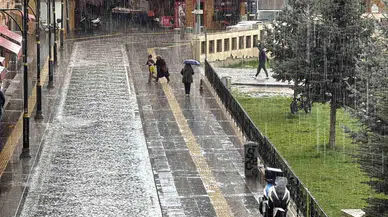 Sivas’ta hava değişti: Güneş gitti, yağmur geldi