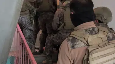 Siber suç makineleri 50'den fazla dosyadan aranıyordu, Sivas'ta yakalandılar