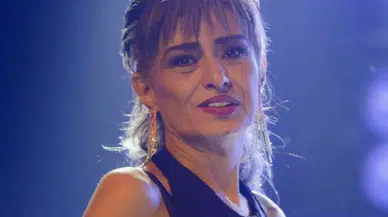 Yıldız Tilbe sahne öncesi paylaştı! Makyaj tercihi olay oldu...