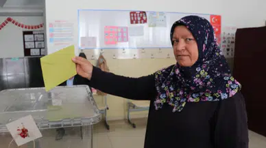 Sivas’ta Seçim Heyecanı: Vefat Eden Muhtarın Ardından Sandık Kuruldu