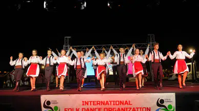 Uluslararası Festivalde Renkli Görüntüler Oluştu