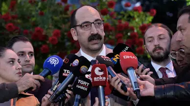 “İğrenç Bıyıklı” Tartışması Büyüyor: CHP’de Söz Düellosu
