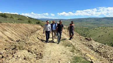 Gölova’da Köy Yollarındaki Çalışmalar Yerinde İncelendi