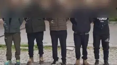 Sivas'ta Gece Yarısı Operasyonu: Araçlardan Bakın Ne Çıktı! Tutuklandılar