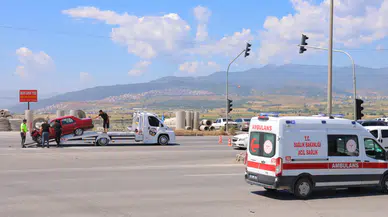 Batı Çevre Yolu'nda Kaza Alarmı! Yaralılar Hastaneye Kaldırıldı
