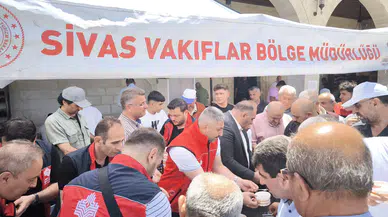 Sivas Vakıflar Bölge Müdürlüğü'nden Anlamlı İkram! Yüzlerce Vatandaş Sıraya Girdi!