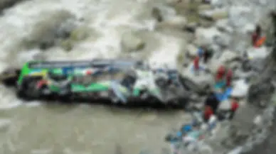 Yolcu otobüsü devrildi! 11 kişi hayatını kaybetti