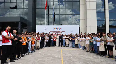 Sivas'ta Geleceğin Mucitleri Sahneye Çıktı! Vali Şimşek Stantları Gezerken Hayran Kaldı!