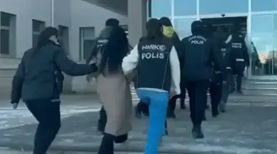 Sivas'ta Şafak Vakti Nefes Kesen Operasyon! Kutulardan Çıkanlar Şoke Etti