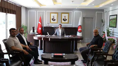 Koyulhisar'da Kaymakamlığa Tebrik Ziyareti Gerçekleştirildi