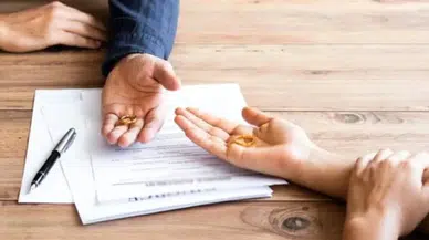 Yargıtay boşanma sebebi saydı: Horlayan eş için tazminat kararı