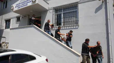 Kocaeli Merkezli 3 İlde Şok Operasyon! Sahte Kimlik Şebekesi Çökertildi
