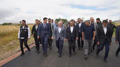 Deliktaş Köyünde Sıcak Asfalt Mesaisi Sürüyor