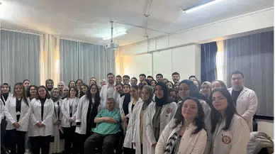 Engeline Rağmen Vazgeçmedi: Türk Profesörün Hikâyesi Dünya Dergisinde