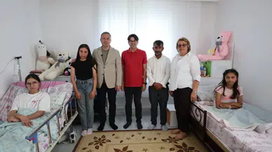 Sivas'ta Trafik Kazasında Anne ve Babalarını Kaybeden Kardeşlere Başkan Uzun'dan Ziyaret