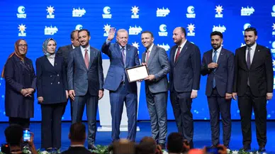 İstanbul'da Siyasi Deprem CHP'den İstifa Eden Başkanlar AK Parti'ye Geç