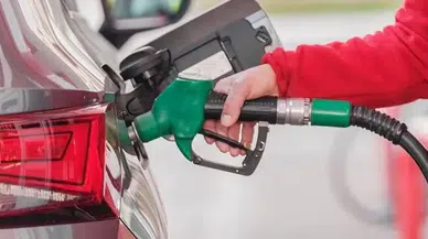 Akaryakıta gece yarısı zammı! Tabela değişti, motorin 80 lirayı gördü
