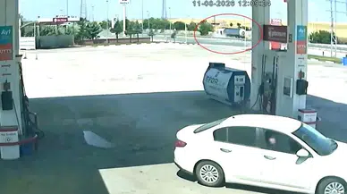 Konya’da Direksiyon Başında Kalp Krizi Geçiren Tır Sürücüsü Kaza Yaptı!