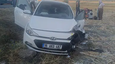 Balıkesir'de Feci Kaza: Kapaklı Mevkiinde İki Araç Kafa Kafaya Çarpıştı!