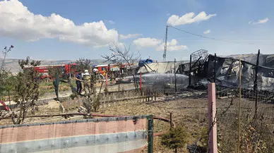 Ankara Elmadağ'da Korkutan Yangın: 3 Ev Alevlere Teslim Oldu!