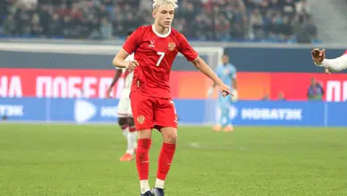 Galatasaray'da Tarihi Transfer: Kulüp Tarihinin İlk Rus Futbolcusu Aleksey Batrakov Geliyor