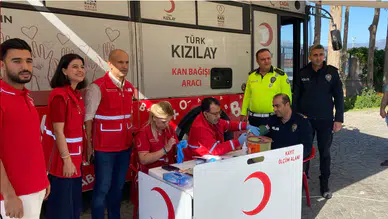 Gaziantep’te Polislerden Türk Kızılay’a Anlamlı Kan Bağışı