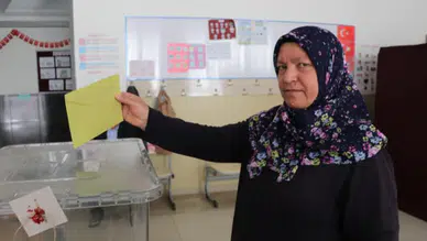 Sivas’ta Seçim Heyecanı: Vefat Eden Muhtarın Ardından Sandık Kuruldu