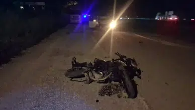 Otomobil motosiklete çarptı: 2 ölü, 1 yaralı