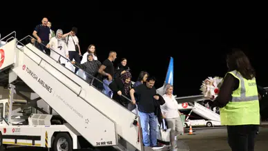 AJet’in Sivas-Köln Direkt Uçuşları Başladı! İlk Sefer Coşkuyla Karşılandı!