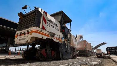 Sivas’ta Yol ve Asfalt Çalışmaları Sürüyor