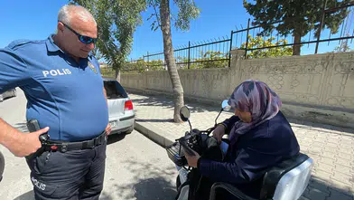 Kaybolan Çantası Bulundu, Polis Ekiplerine 200 Lira Teklif Etti