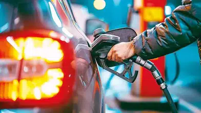 Akaryakıta Çifte Zam Geldi: Benzin Ve Motorin Fiyatları Arttı