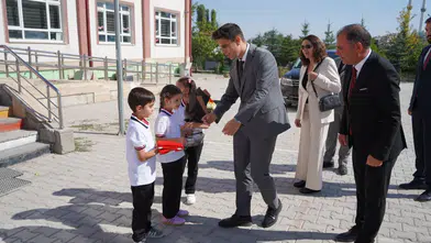 Kaymakam Yıldırım Öğrencilerin İlk Ders Heyecanına Ortak Oldu