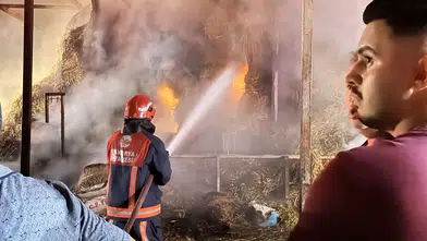 Adapazarı Aşırlar Mahallesi’nde Korkutan Yangın: Samanlık Alev Alev Yandı