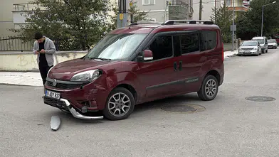 Çorum’da hafif ticari araç ile elektrikli motosiklet çarpıştı: 2 yaralı