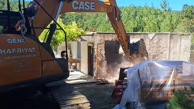 Çanakkale'de Kaçak Yapılara Yıkım! Bayramiç'te 21 Bina Yıkıldı