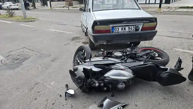 Afyonkarahisar'da Korkutan Kaza! Motosikletli Yola Savruldu