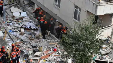 5 kişiye mezar olan binada yeni skandal! Kalıntılardan çıkana bakın