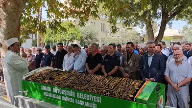 Adana’da Şehit Annesi Emine Ünüvar Son Yolculuğuna Uğurlandı
