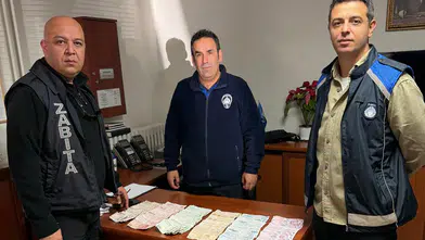 Tramvayda Duygu Sömürüsüne Zabıta Engeli: Üzerinden Servet Çıktı
