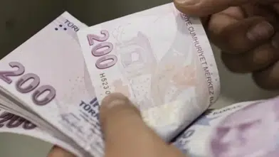 Emekli maaşlarında yeni düzenleme nasıl olacak? 65 üstüne seyyanen zam ve refah payı formülü