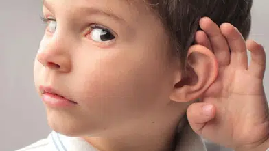 Çocuklarda orta kulakta sıvı birikmesi işitme kaybına yol açabilir! Belirti vermiyor, işitme kaybına kadar gidiyor